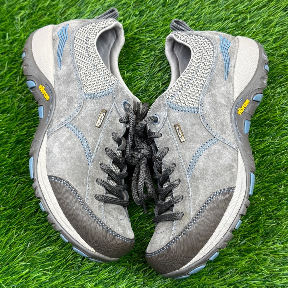 Dansko Paisley Waterproof Vibram SR Gray Nursing Sneakers Womens 38 / US 7.5 - 8